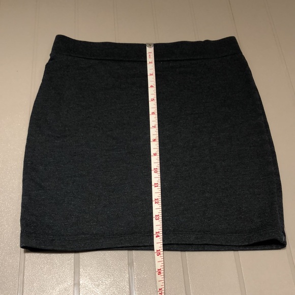 Dark Gray short Skirt Size - Picture 4 of 4